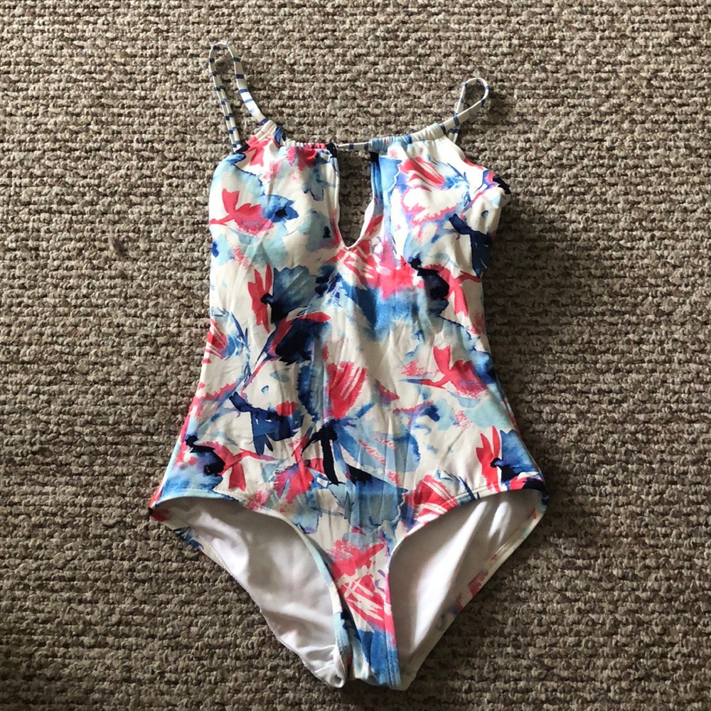 Vince Camuto one piece swim suit